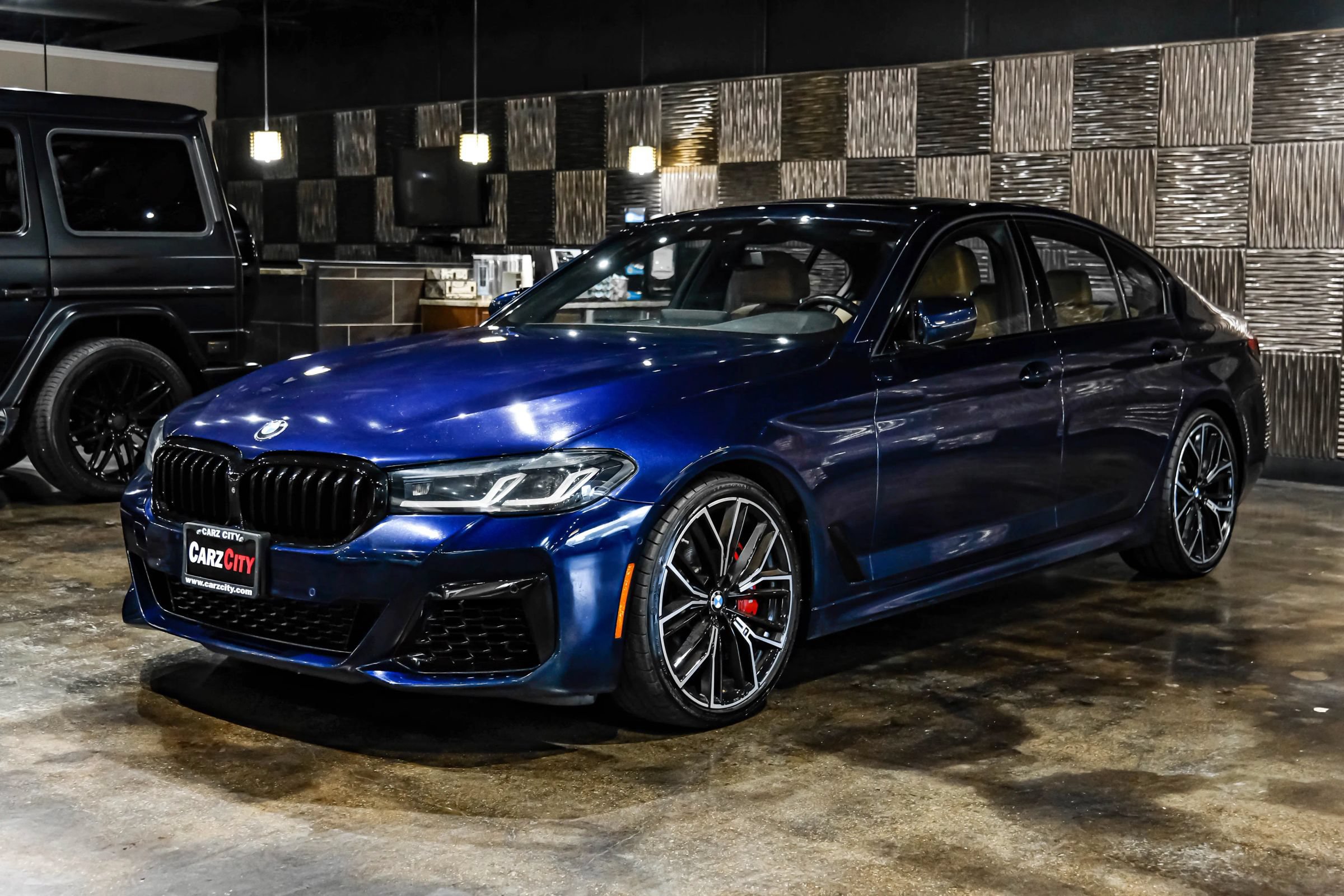 Used 2023 BMW M550i xDrive w/ Parking Assistance Package AWD/4WD image 7
