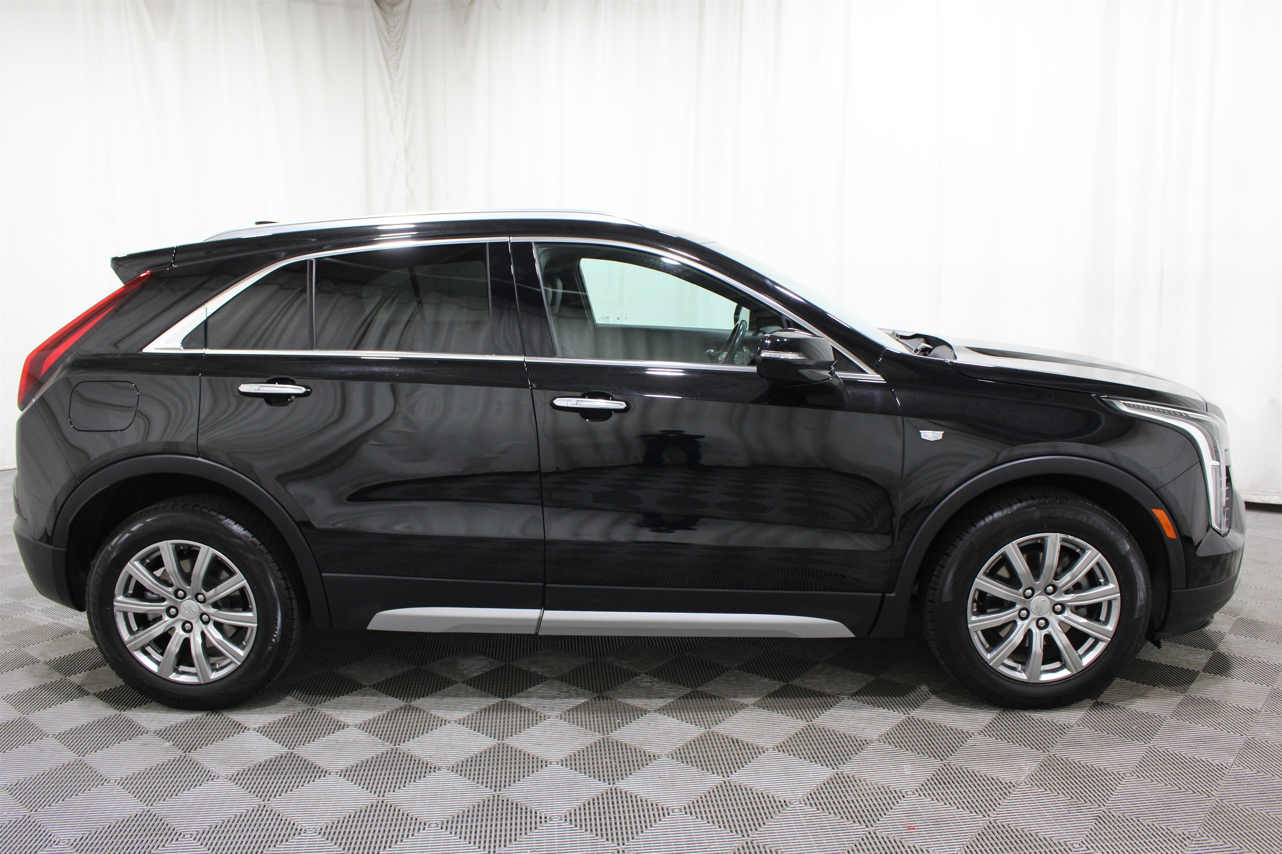Used 2021 Cadillac XT4 Premium Luxury image 29