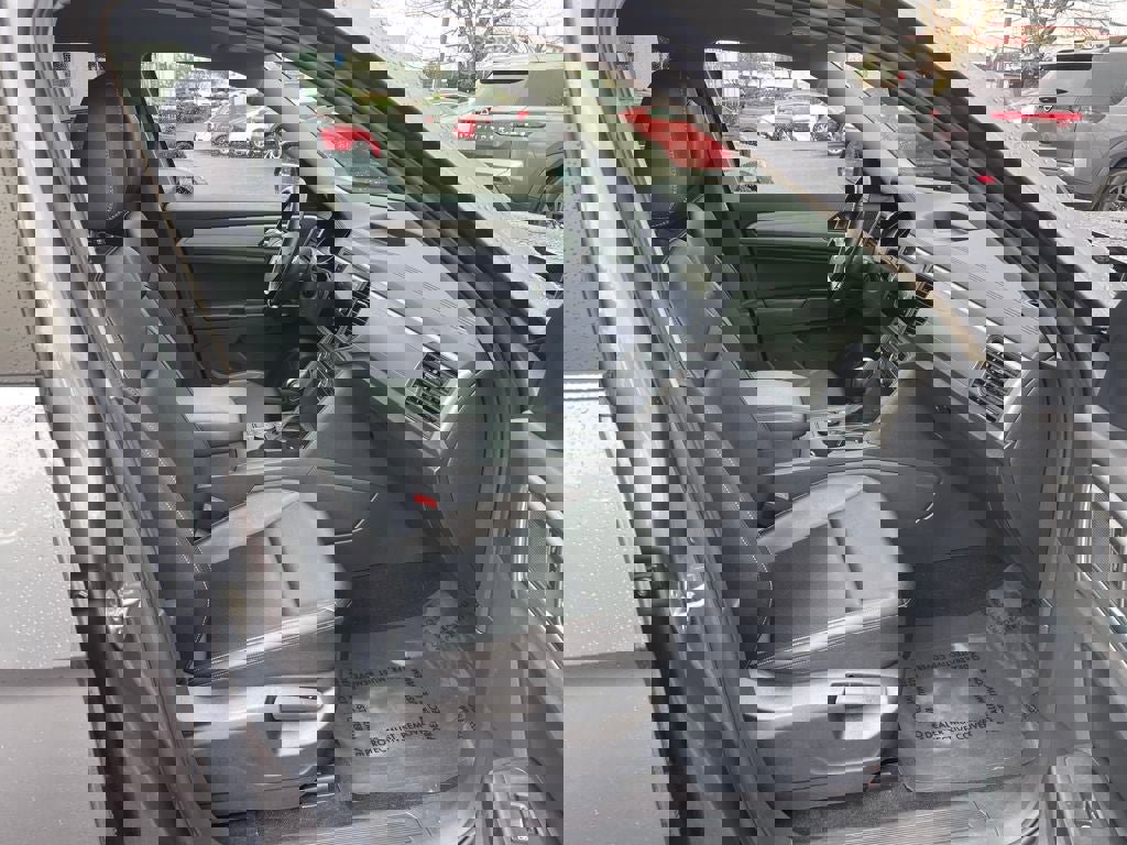 Used 2020 Volkswagen Atlas SE w/ Towing Package image 11