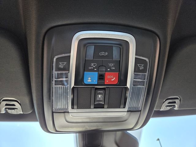 Used 2025 RAM 1500 Laramie AWD/4WD image 26