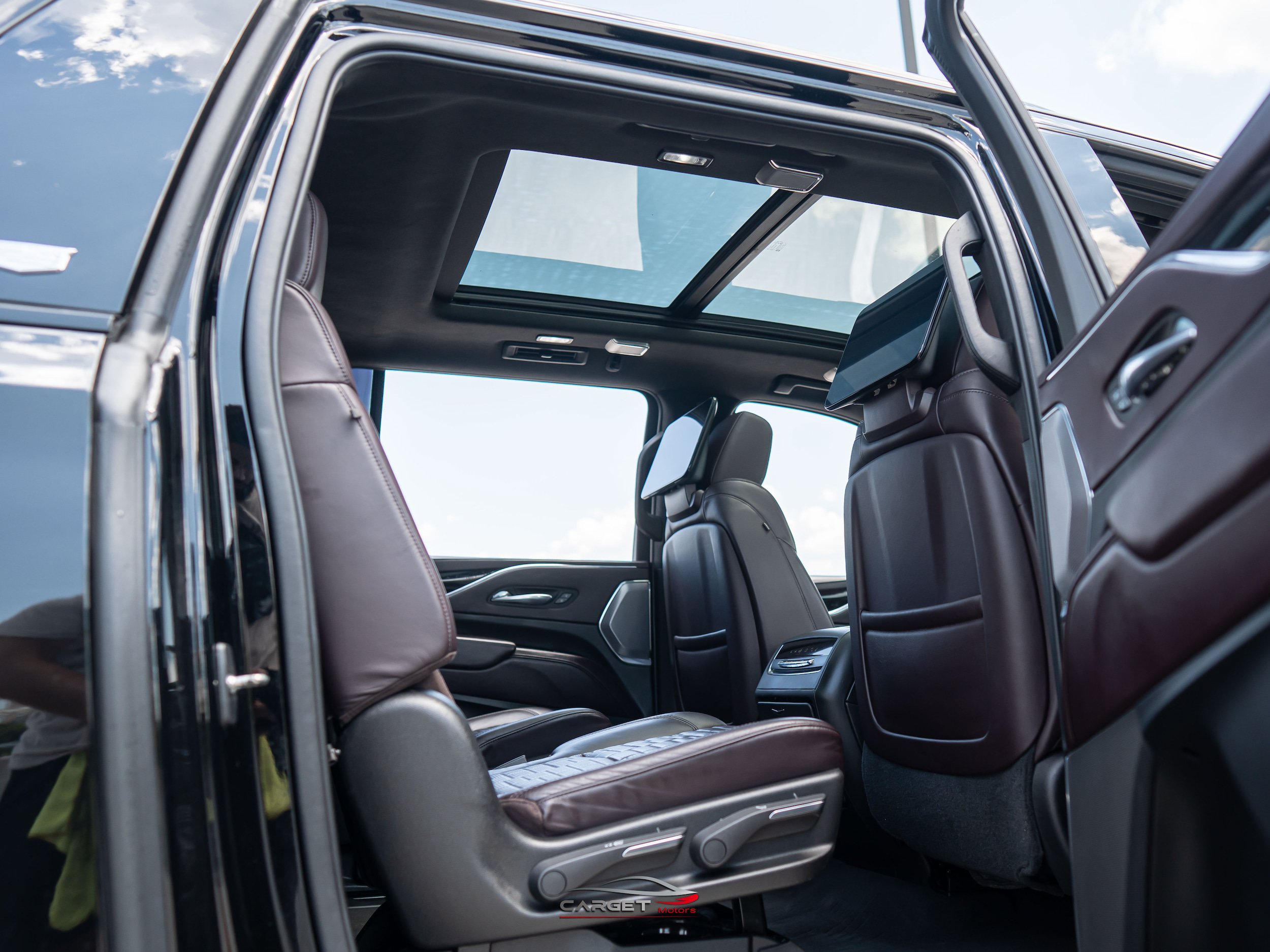 Used 2021 Cadillac Escalade ESV Sport Platinum AWD/4WD image 19