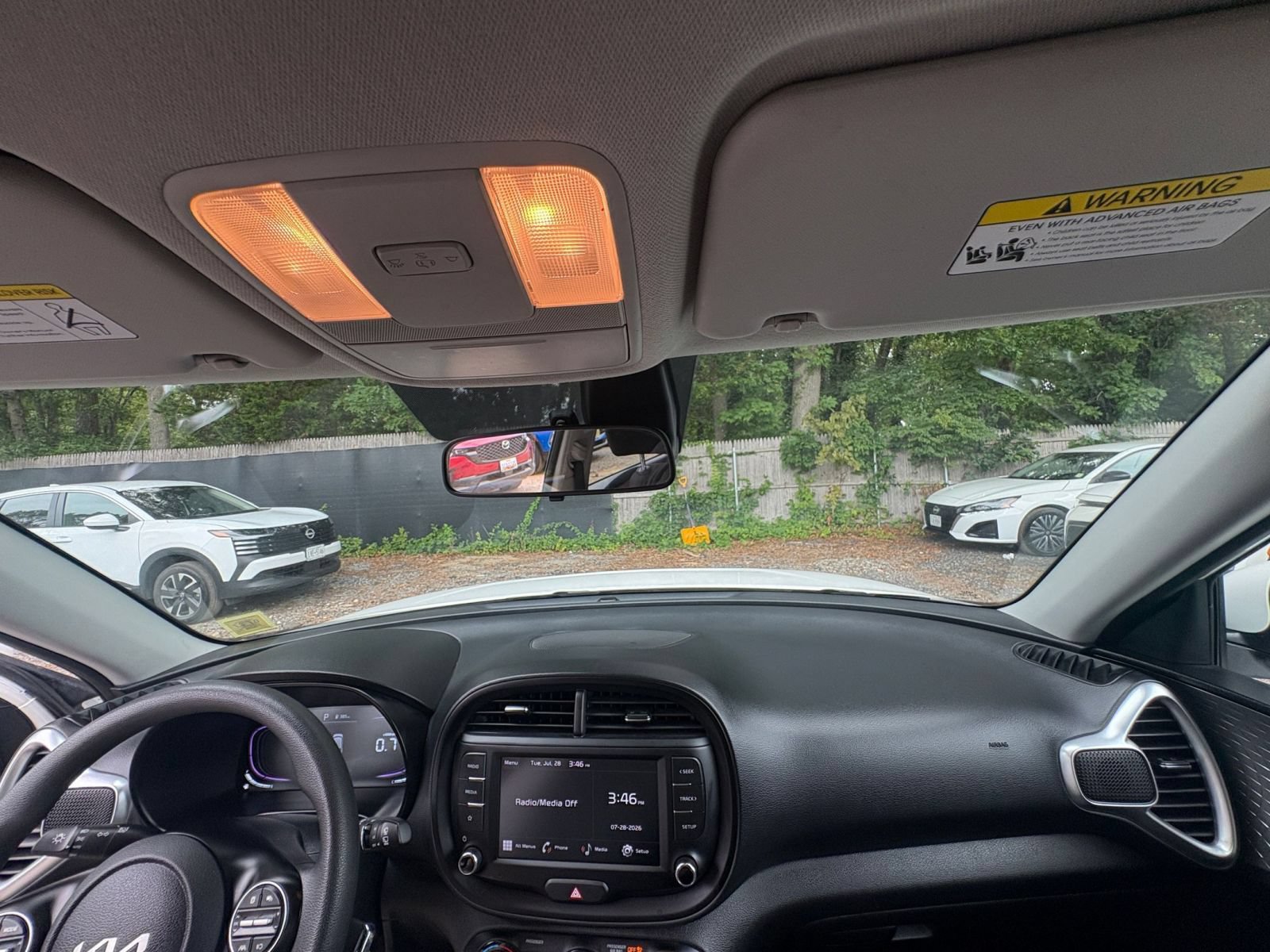 Used 2025 Kia Soul LX w/ LX Technology Package FWD image 30