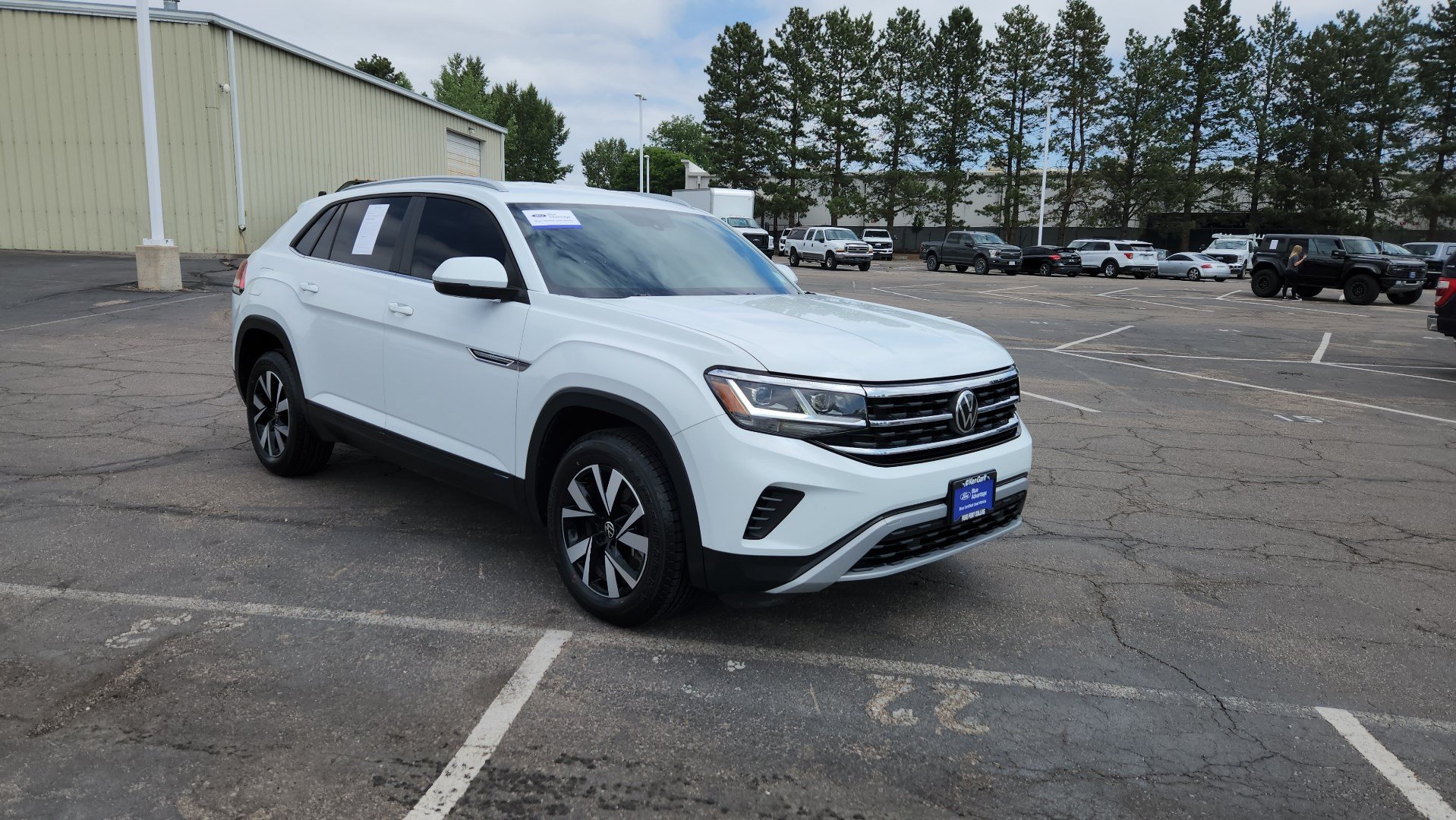 Used 2022 Volkswagen Atlas Cross Sport SE FWD image 15