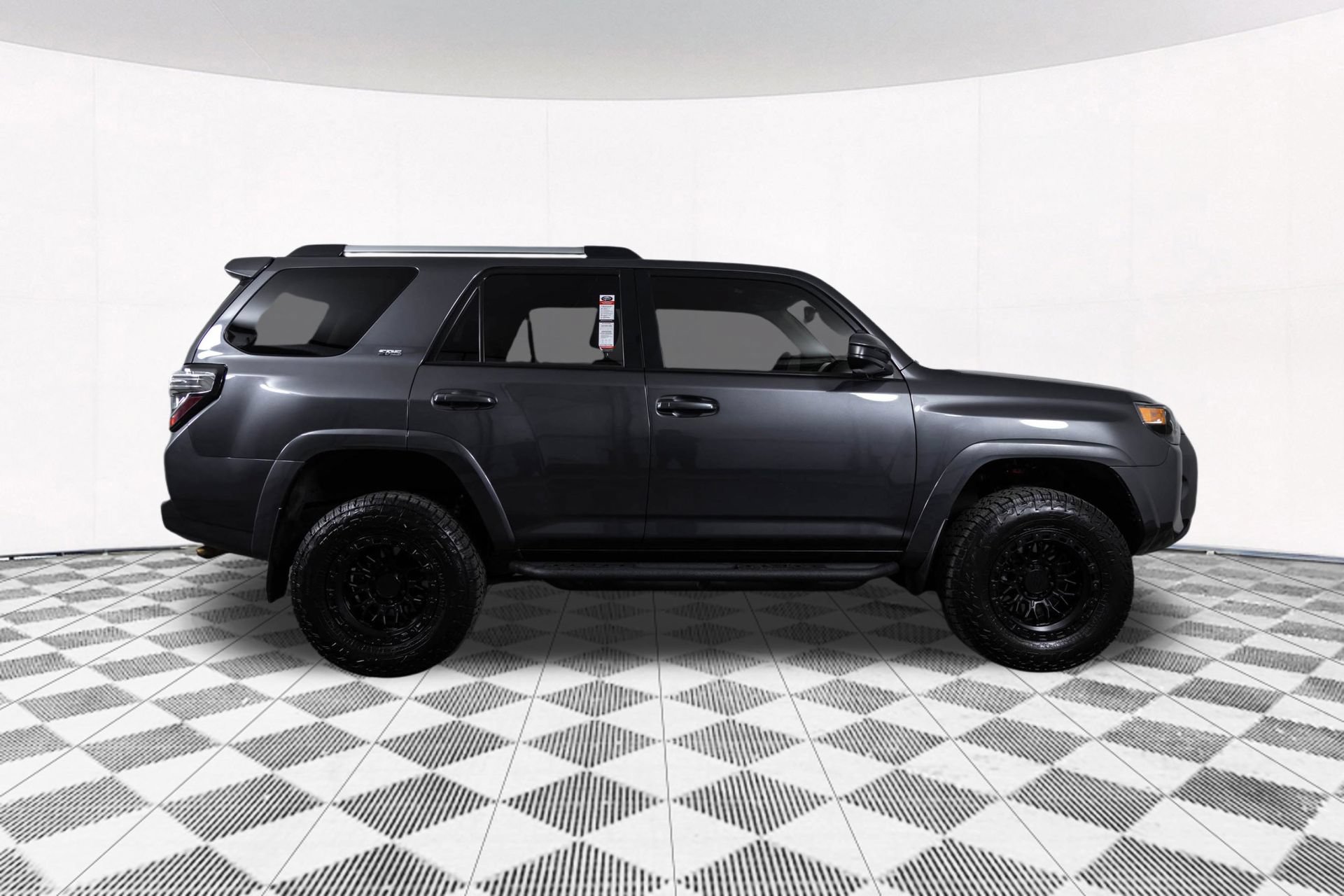 Used 2022 Toyota 4Runner SR5 AWD/4WD image 20