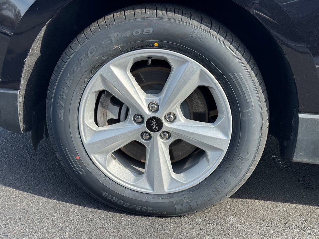 Used 2023 Ford Edge SE image 9