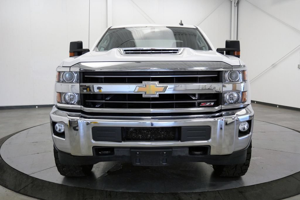 Used 2019 Chevrolet Silverado 2500 LT w/ Z71 Package, Off-Road AWD/4WD image 2