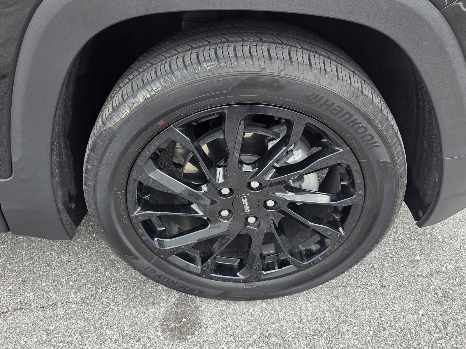 Used 2024 GMC Terrain SLE w/ Driver Convenience Package FWD image 11