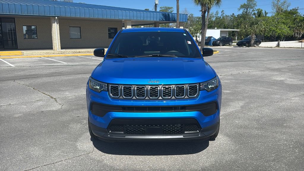 Used 2024 Jeep Compass Sport image 8