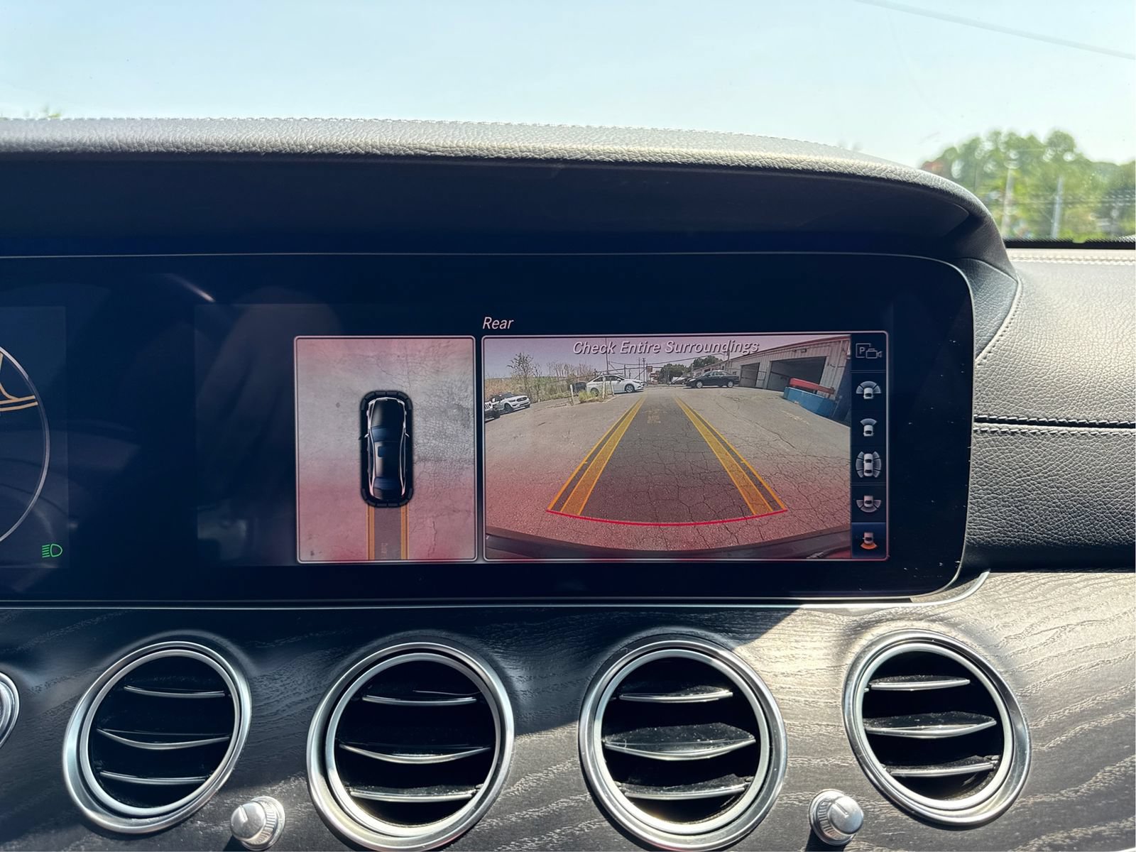 Used 2018 Mercedes-Benz E 300 4MATIC image 29