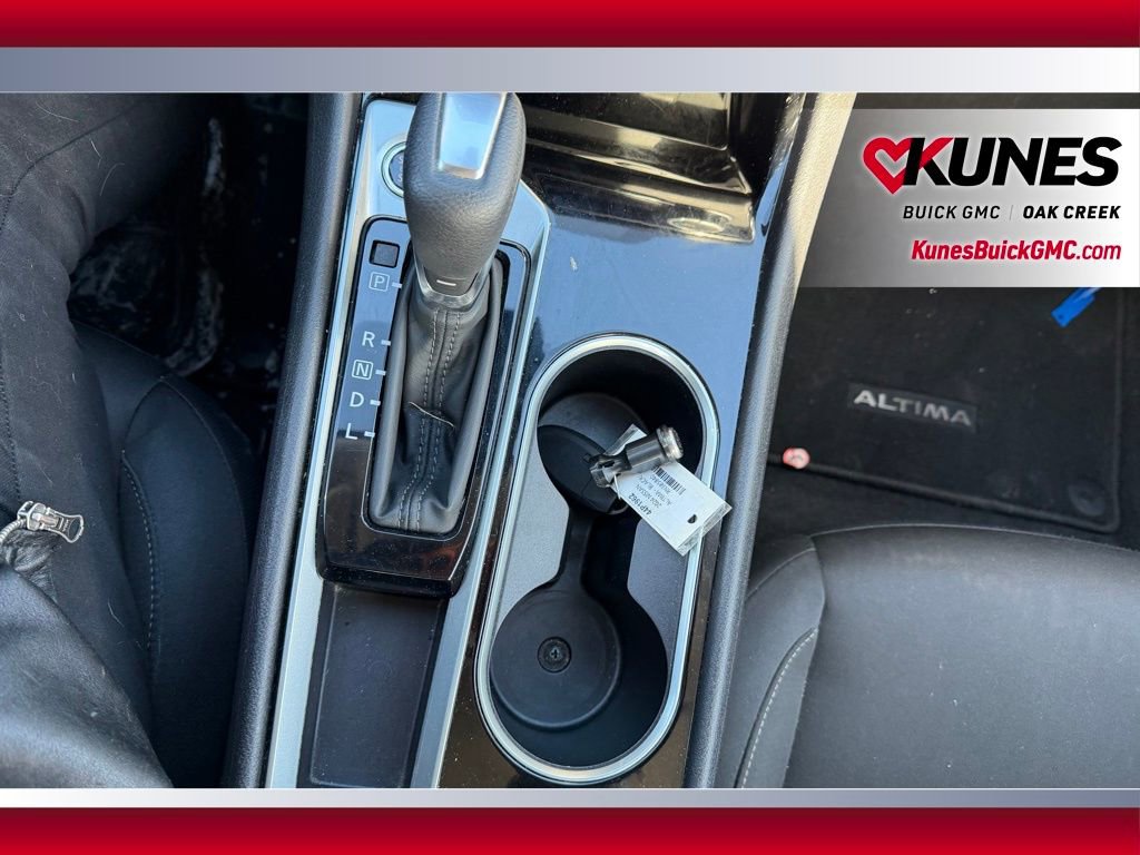 Used 2024 Nissan Altima 2.5 SV image 18
