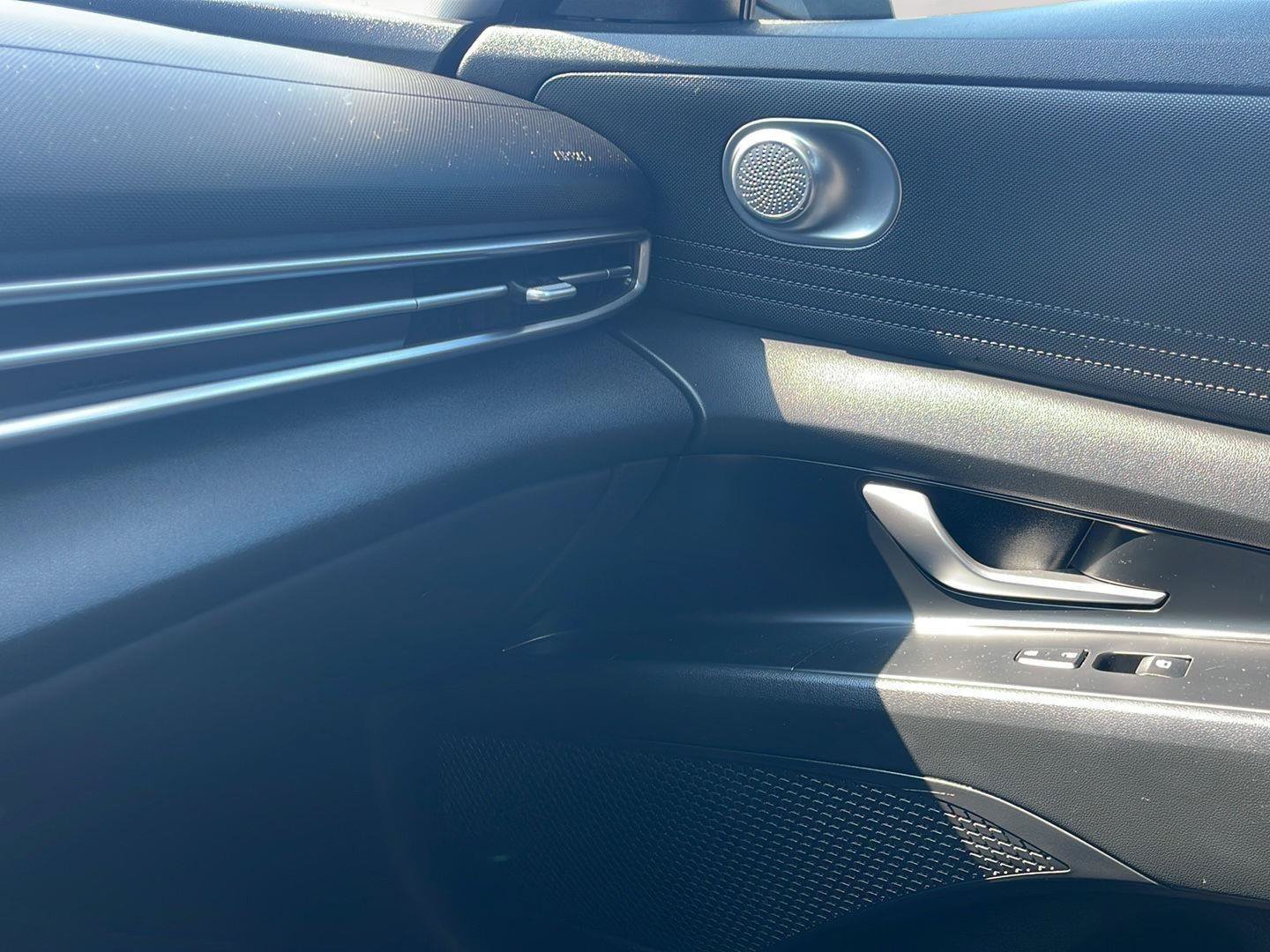 Certified 2023 Hyundai Elantra SEL FWD image 29