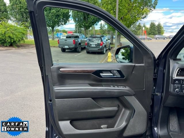 Used 2025 Chevrolet Suburban Z71 AWD/4WD image 16