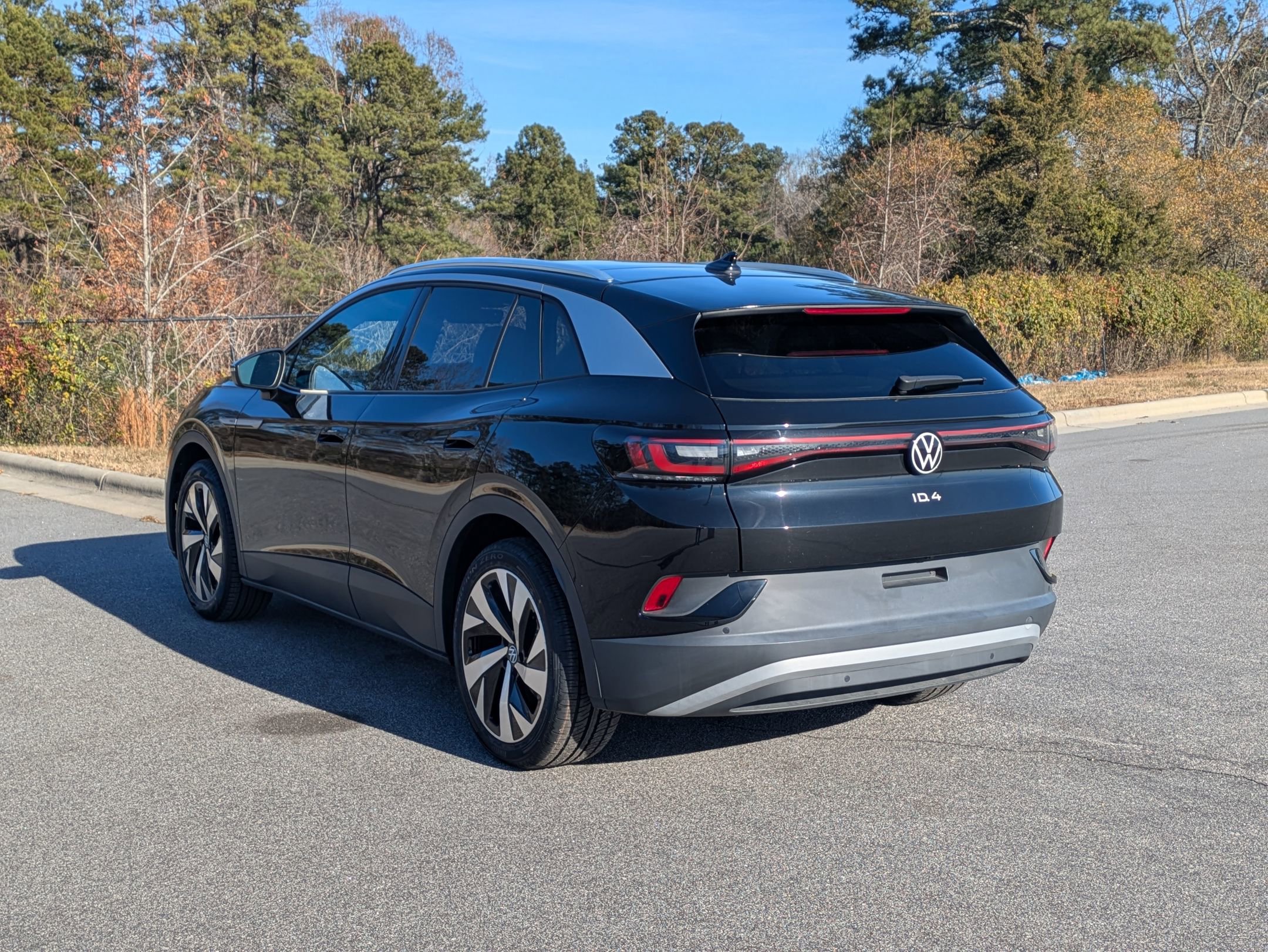 Used 2022 Volkswagen ID.4 Pro S w/ Gradient Package image 7