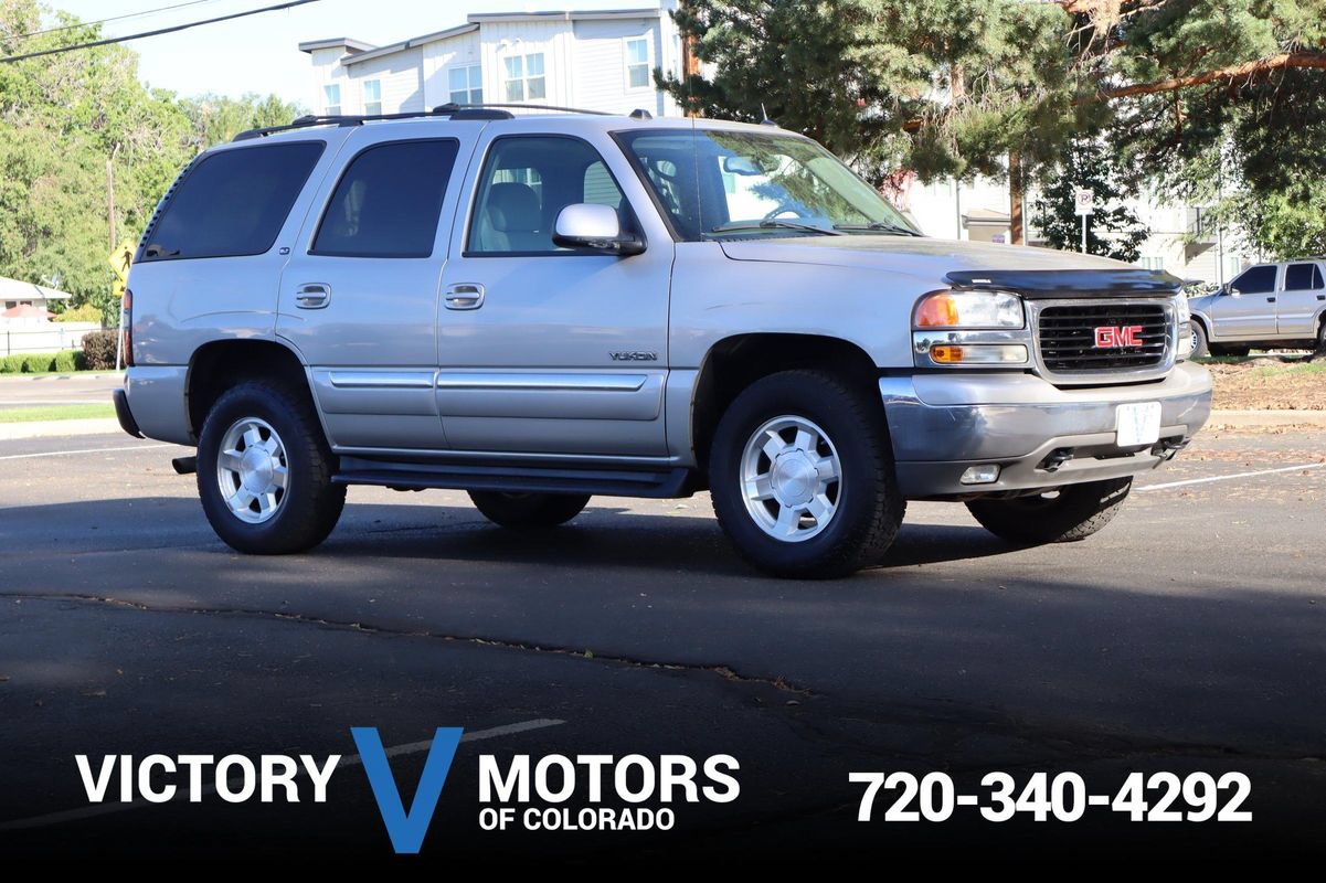 Used 2005 GMC Yukon SLT w/ SLT Preferred Equipment Group AWD/4WD image 1