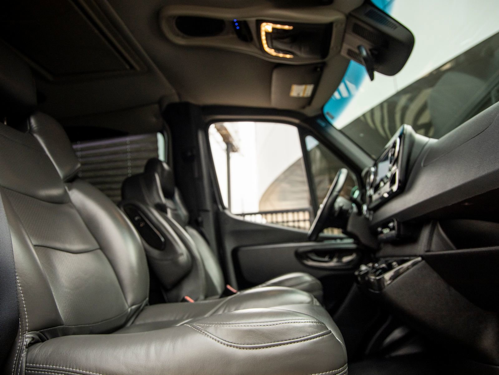 Used 2020 Mercedes-Benz Sprinter 2500 image 53