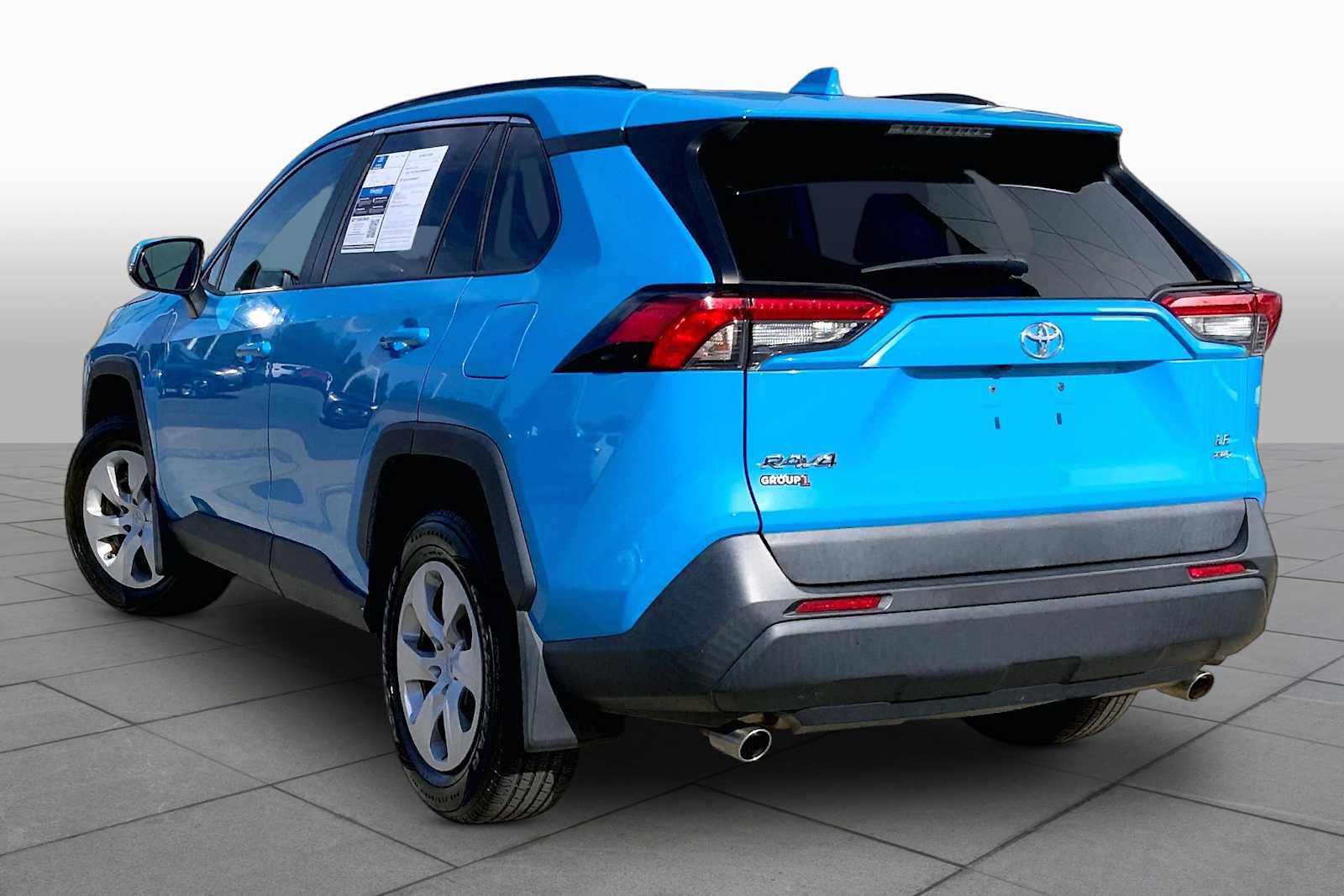 Used 2020 Toyota RAV4 LE AWD/4WD image 12