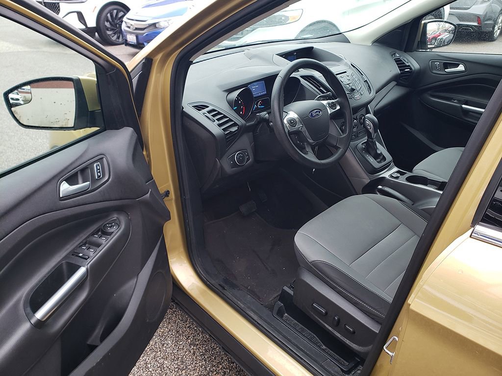 Used 2015 Ford Escape SE FWD image 6