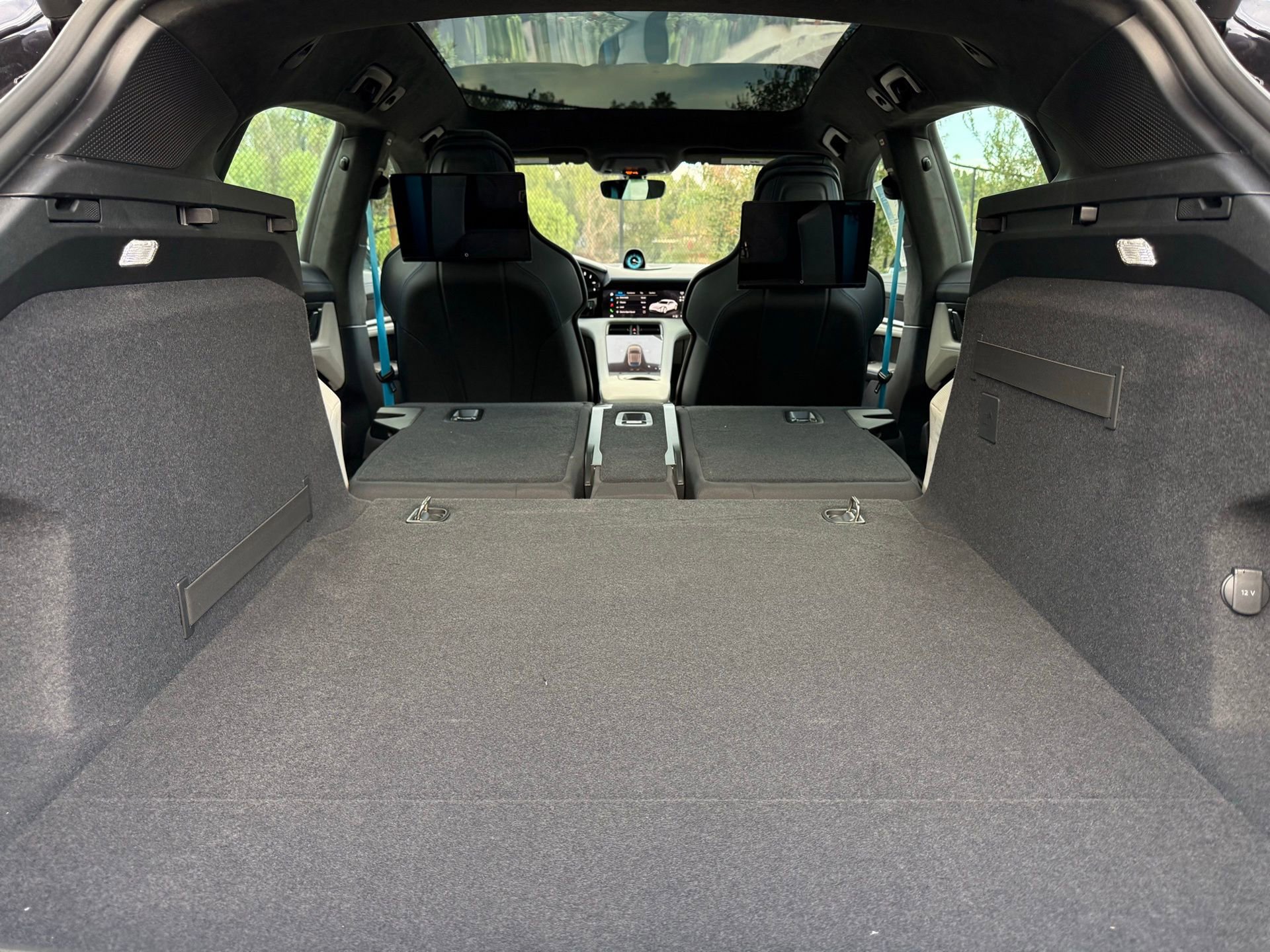 Used 2025 Porsche Taycan Turbo S image 37