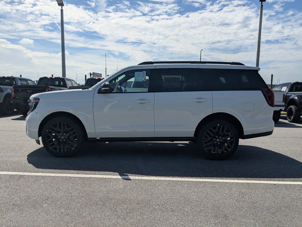 New 2027 Ford Expedition Platinum w/ Stealth Performance Package AWD/4WD image 7