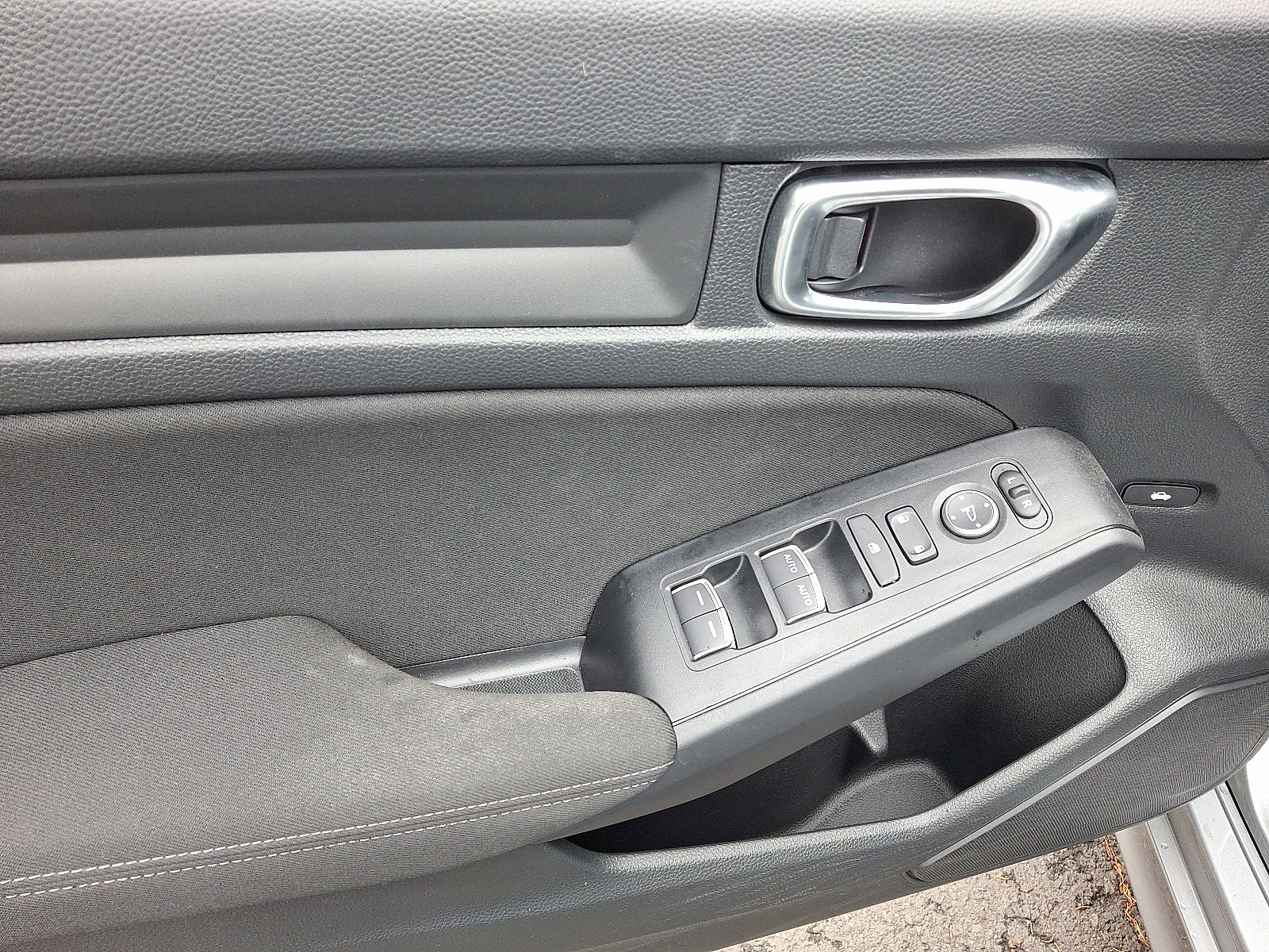 Certified 2025 Honda Civic Sport image 12