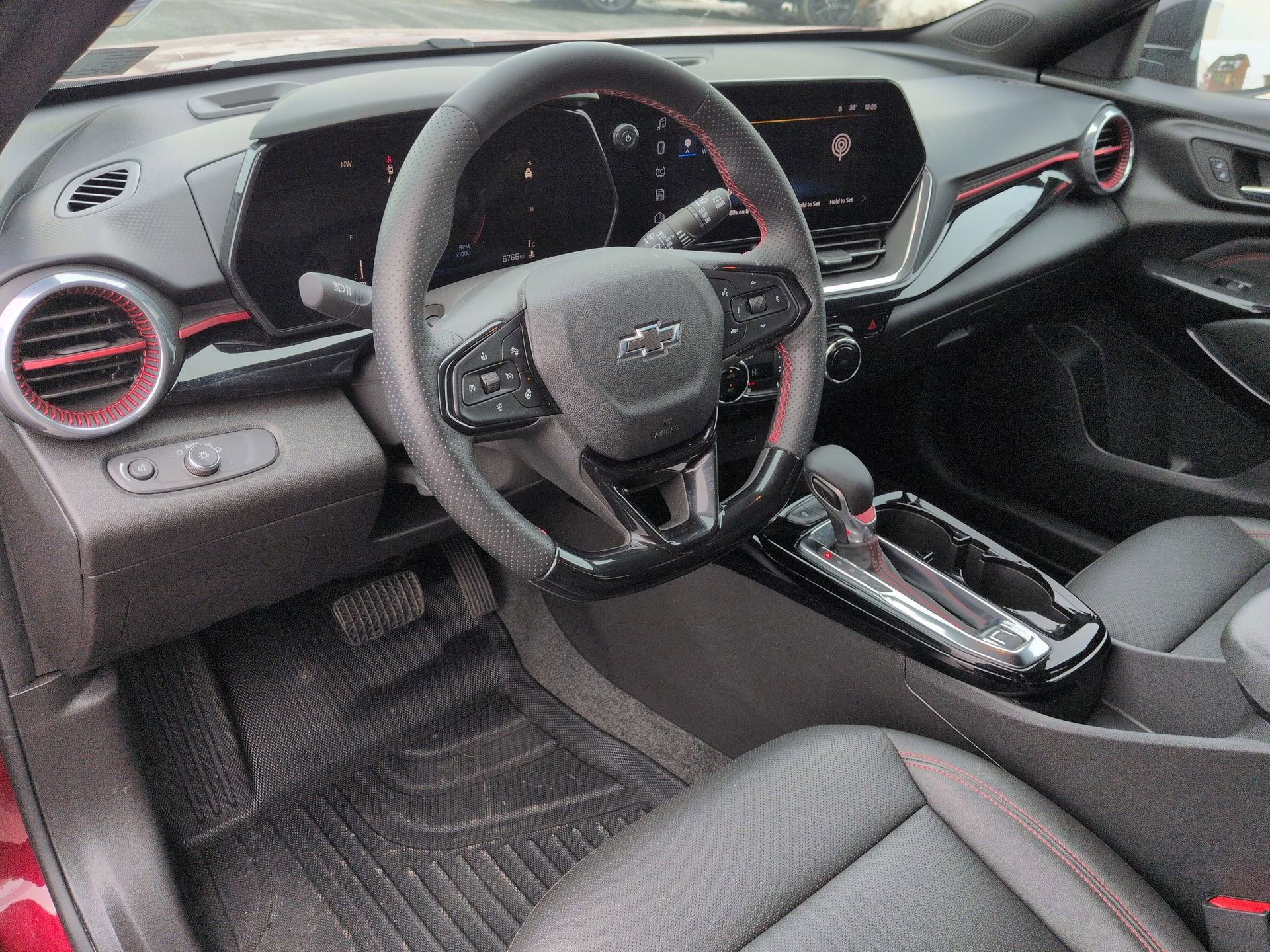 Certified 2024 Chevrolet Trax RS image 10