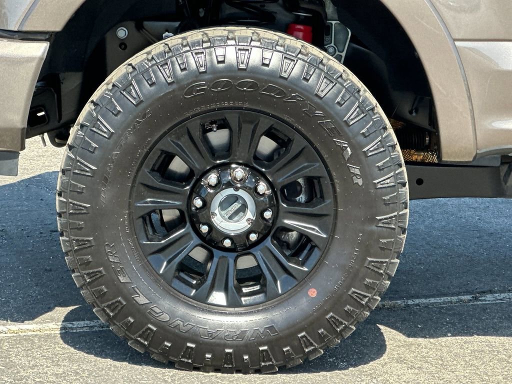 Certified 2022 Ford F250 Lariat w/ Tremor Off-Road Package AWD/4WD image 24