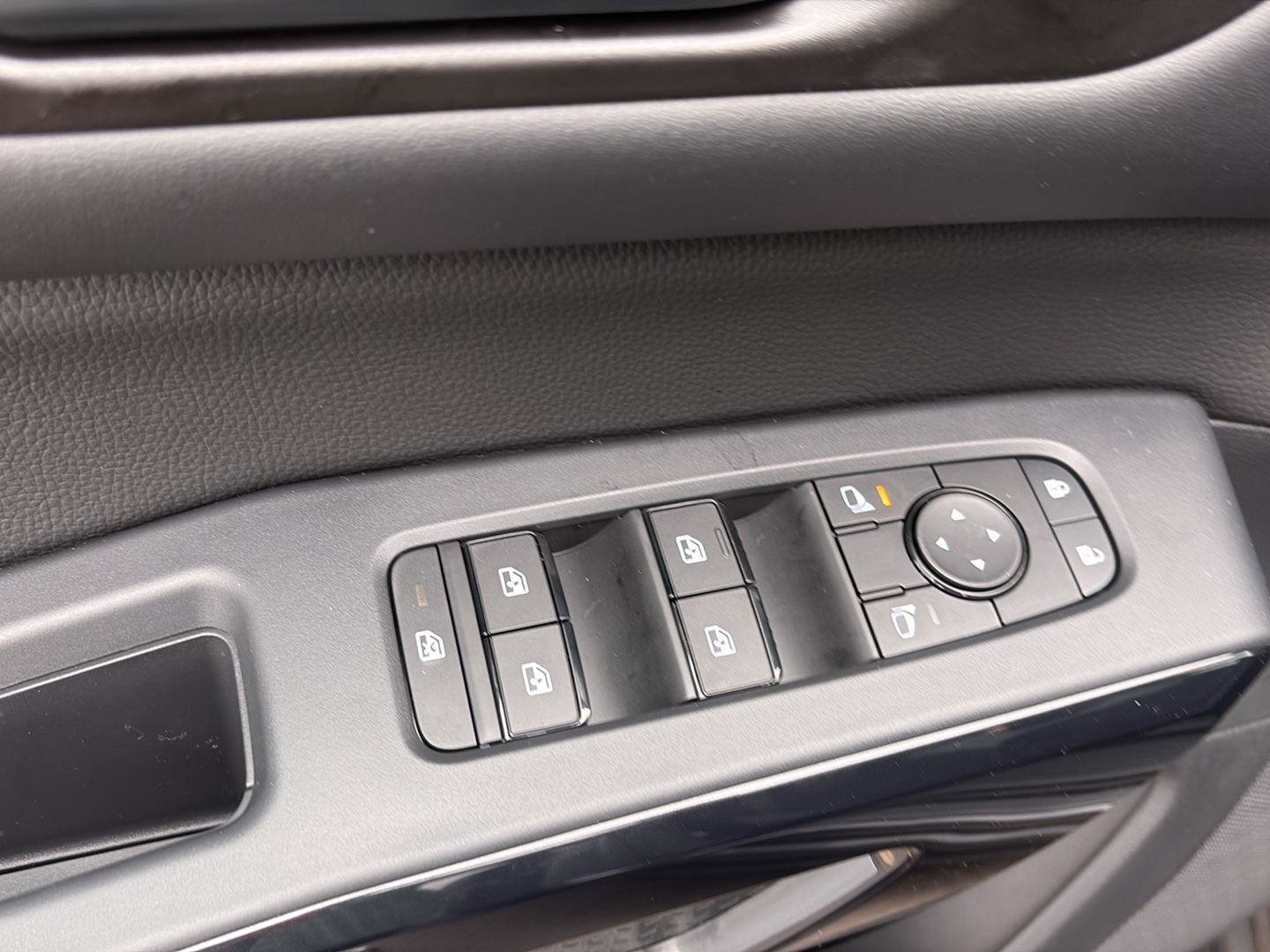 New 2026 Nissan Pathfinder SV AWD/4WD image 16