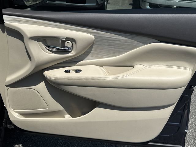 Used 2015 Nissan Murano SL w/ Cargo Package FWD image 14