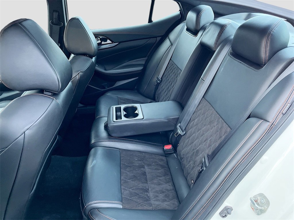 Used 2022 Nissan Maxima SR w/ Sport Mat Group image 26