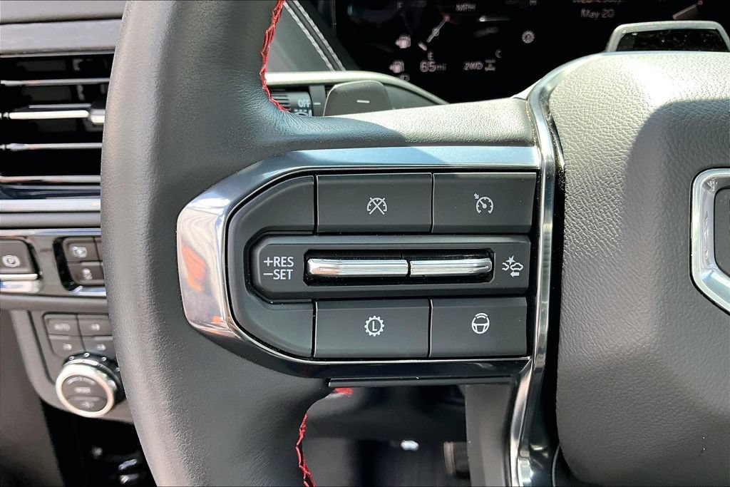 Used 2025 GMC Yukon AT4 Ultimate w/ LPO, Floor Liner Package AWD/4WD image 10