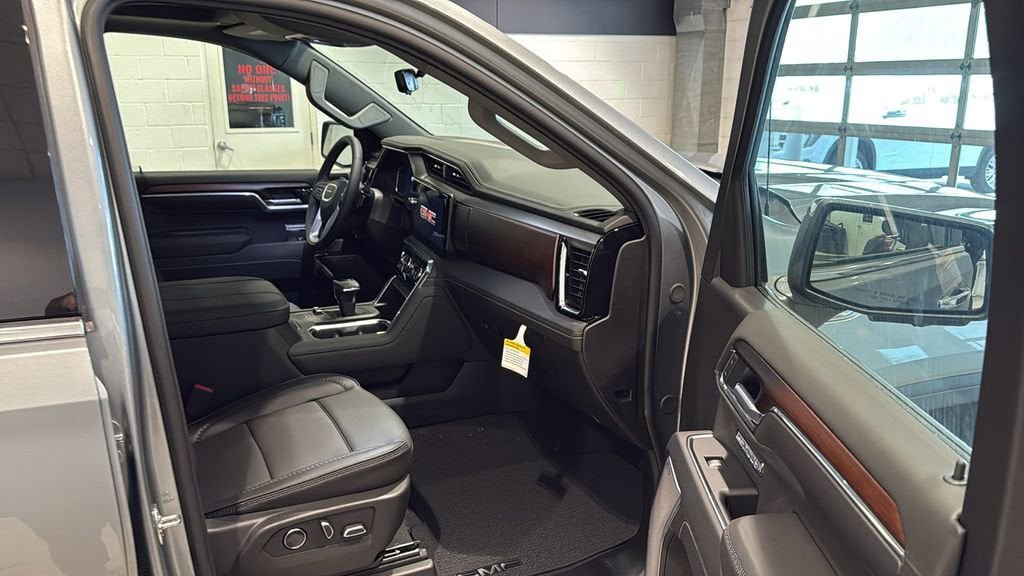New 2026 GMC Sierra 1500 Denali w/ Denali Reserve Package AWD/4WD image 12