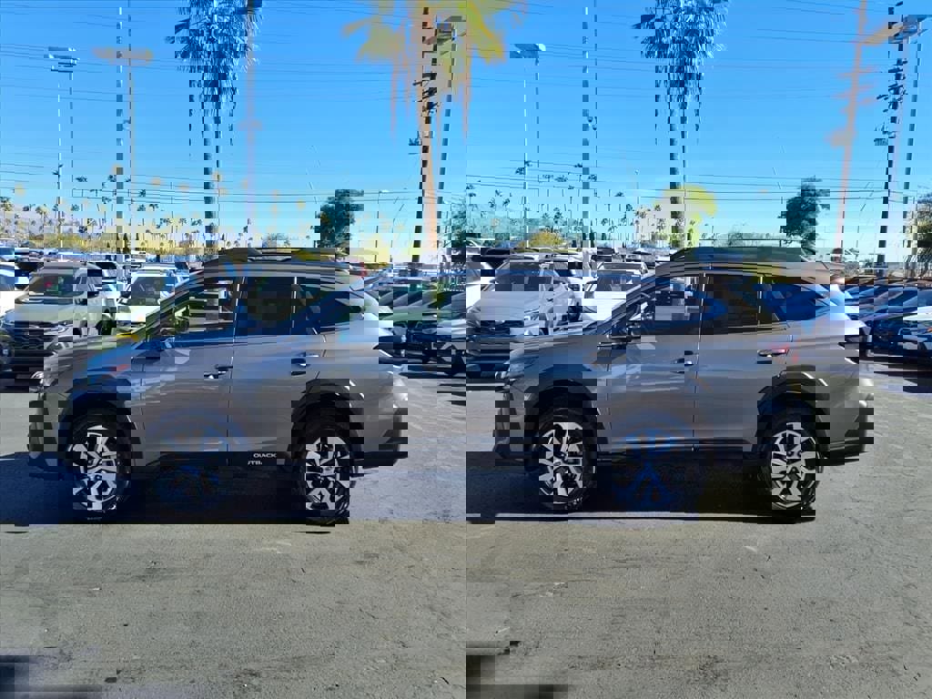 Used 2023 Subaru Outback Premium image 12