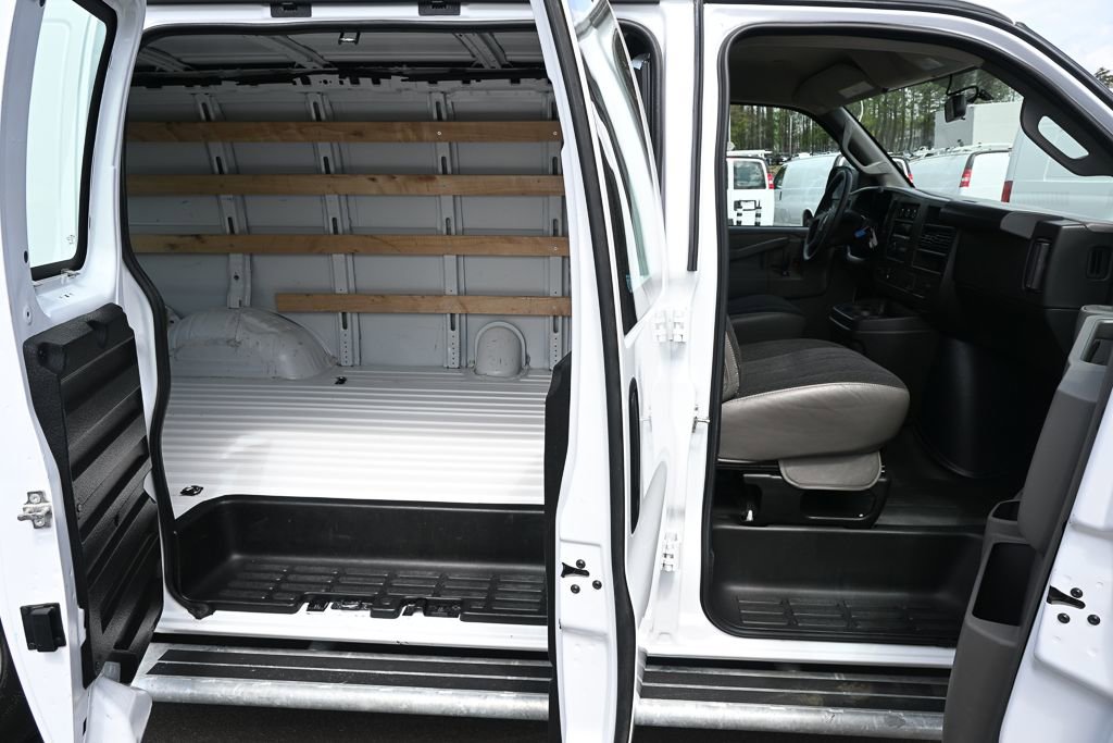 Used 2024 GMC Savana 2500 w/ Driver Convenience Package image 20