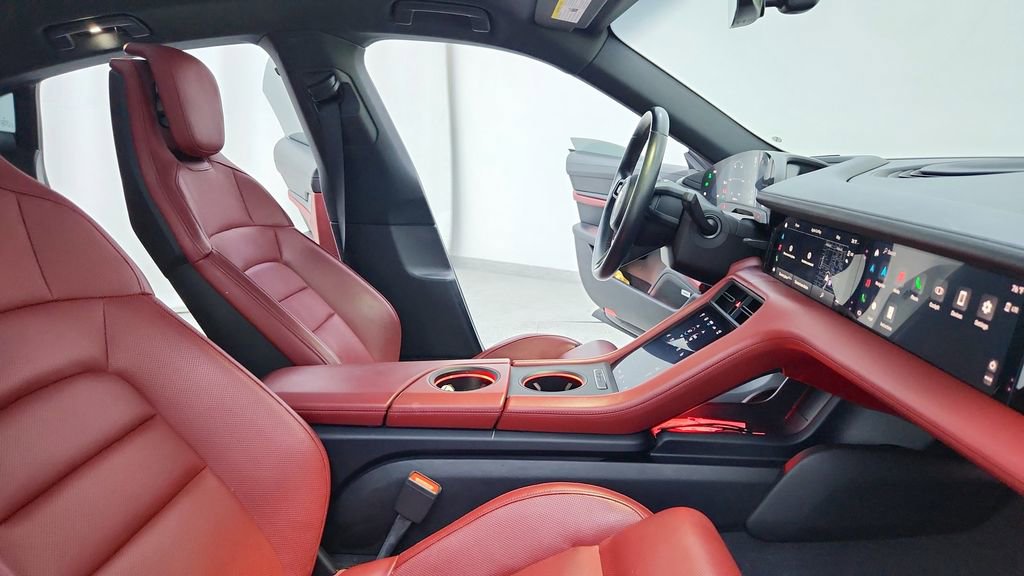 Used 2020 Porsche Taycan 4S w/ Premium Package image 33