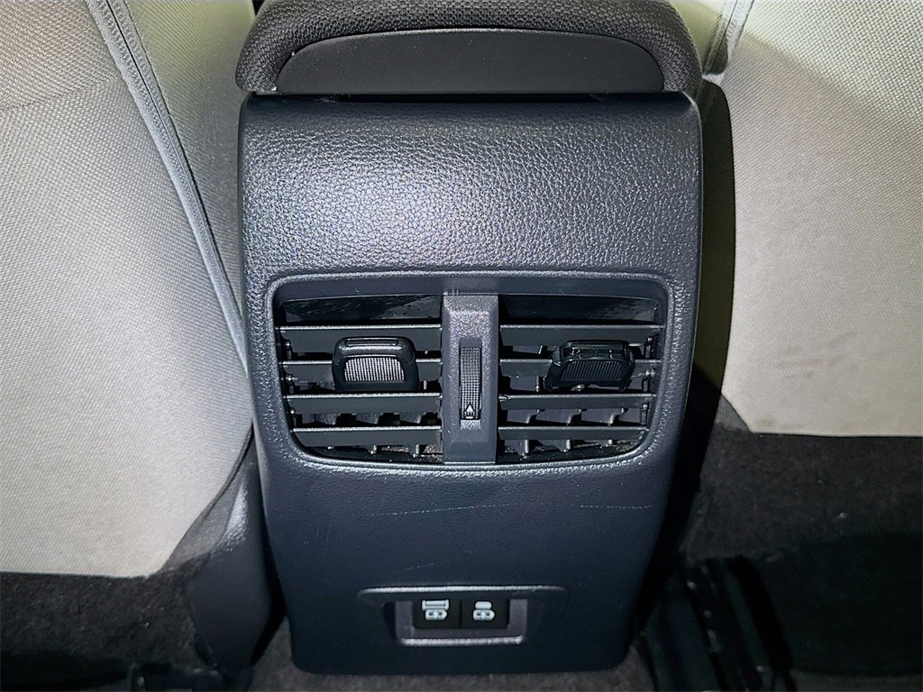 Used 2022 Toyota Corolla Cross LE image 22