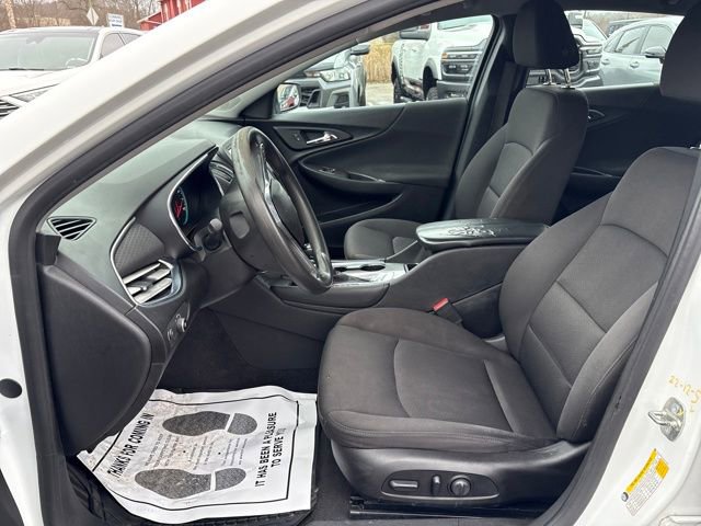 Used 2018 Chevrolet Malibu LT image 8