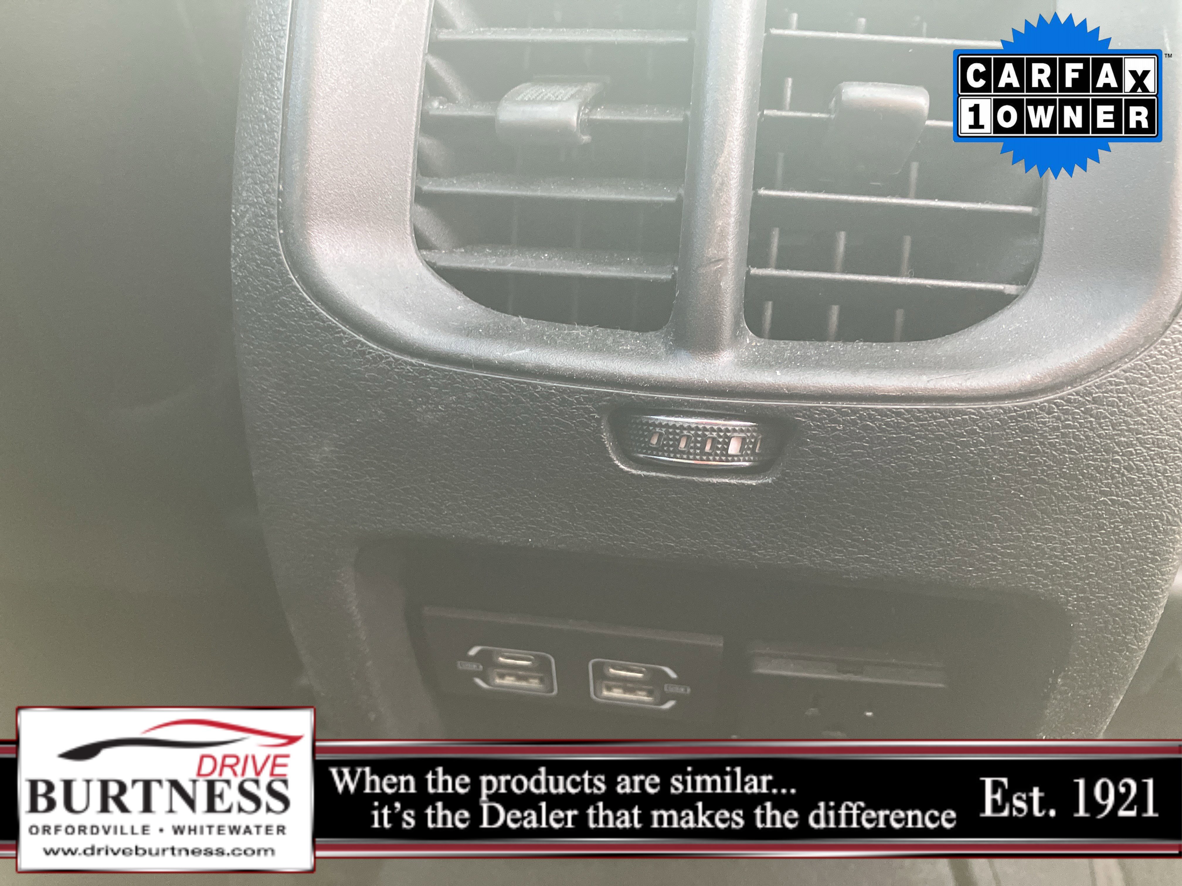 Used 2021 Jeep Cherokee Limited image 28