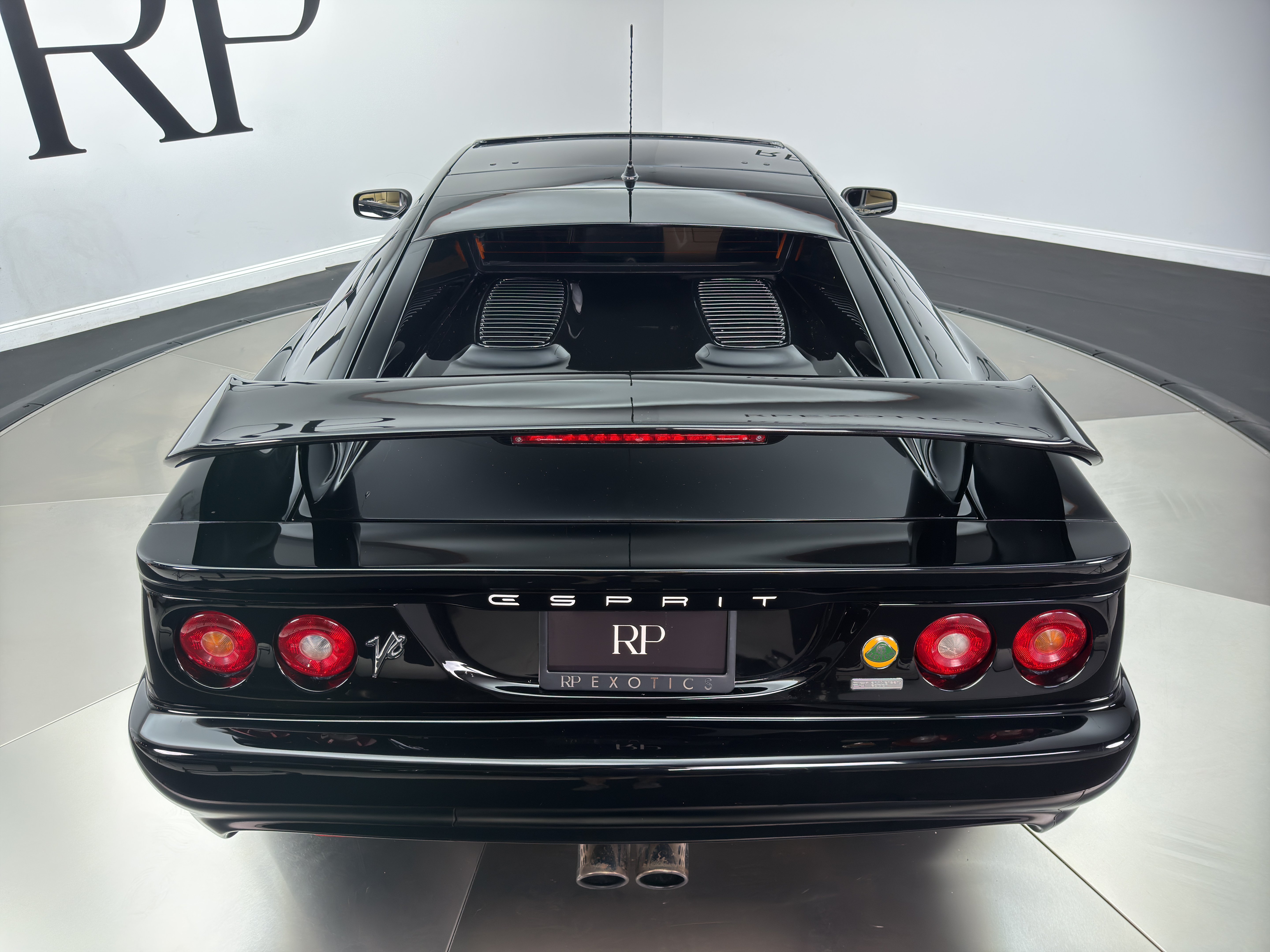 Used 2002 Lotus Esprit RWD image 11