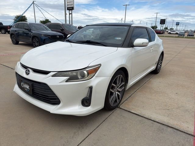 Used 2015 Scion tC image 2