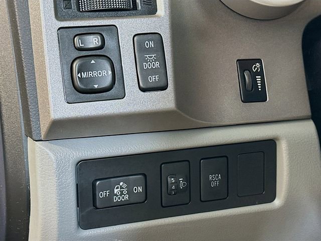 Used 2010 Toyota Tundra 4x4 Double Cab image 8