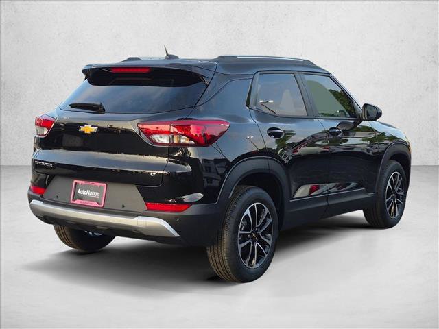 New 2026 Chevrolet TrailBlazer LT w/ LT Cold Weather Package FWD image 2