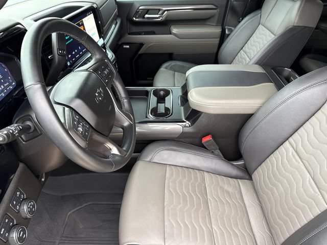 Used 2024 Chevrolet Silverado 2500 ZR2 w/ Technology Package AWD/4WD image 19