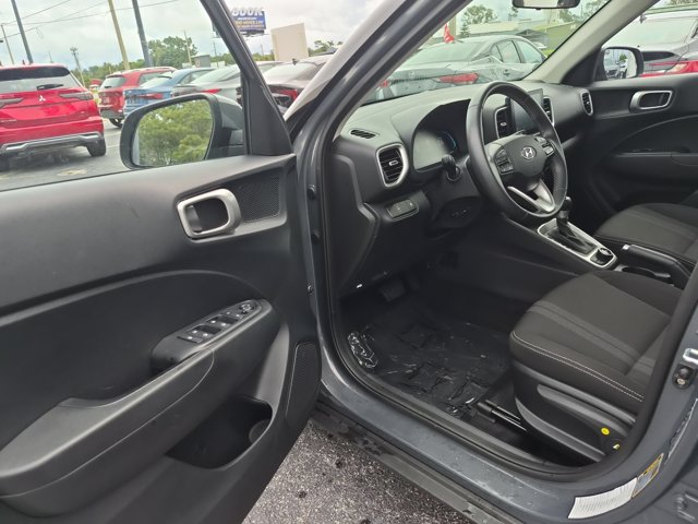 Used 2026 Hyundai Venue SEL FWD image 11