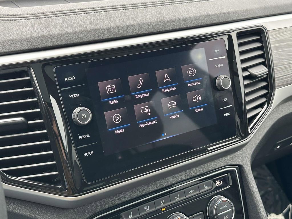 Used 2023 Volkswagen Atlas Cross Sport SE w/ Panoramic Sunroof Package image 28