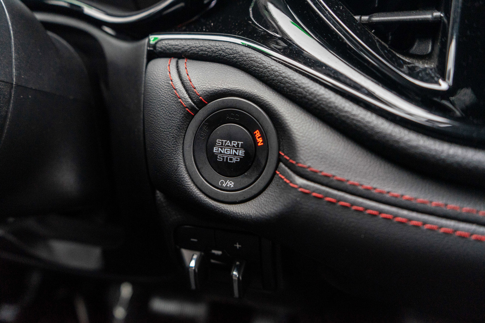 Used 2025 Dodge Durango GT image 23