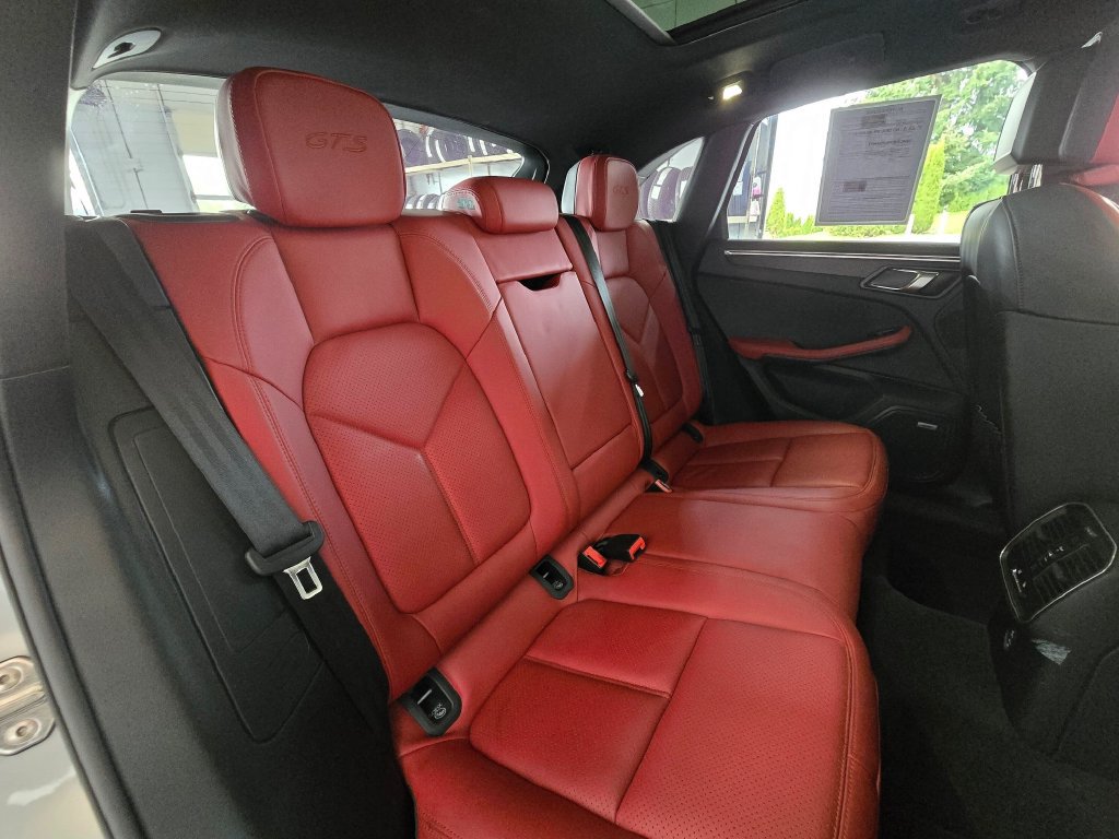 Used 2021 Porsche Macan GTS w/ Premium Package Plus (PF9) AWD/4WD image 29