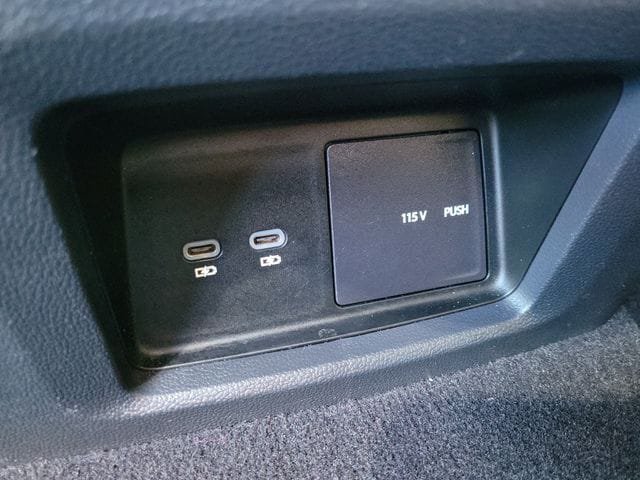 Certified 2024 Volkswagen Atlas Cross Sport SE FWD image 12
