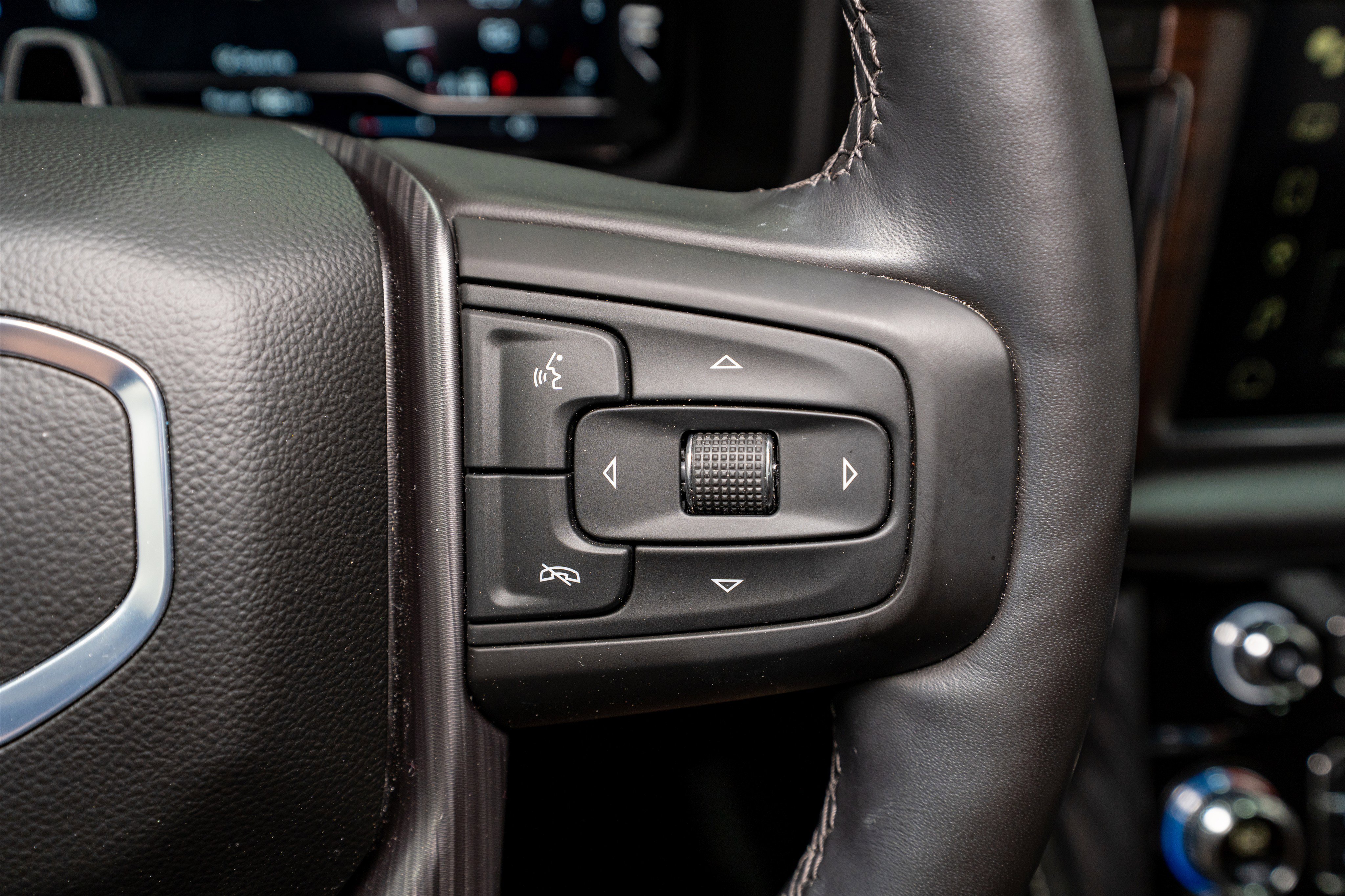 Used 2024 GMC Yukon Denali Ultimate image 28