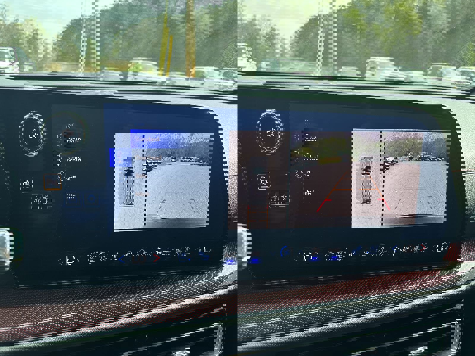 Used 2024 Chevrolet Traverse RS image 20