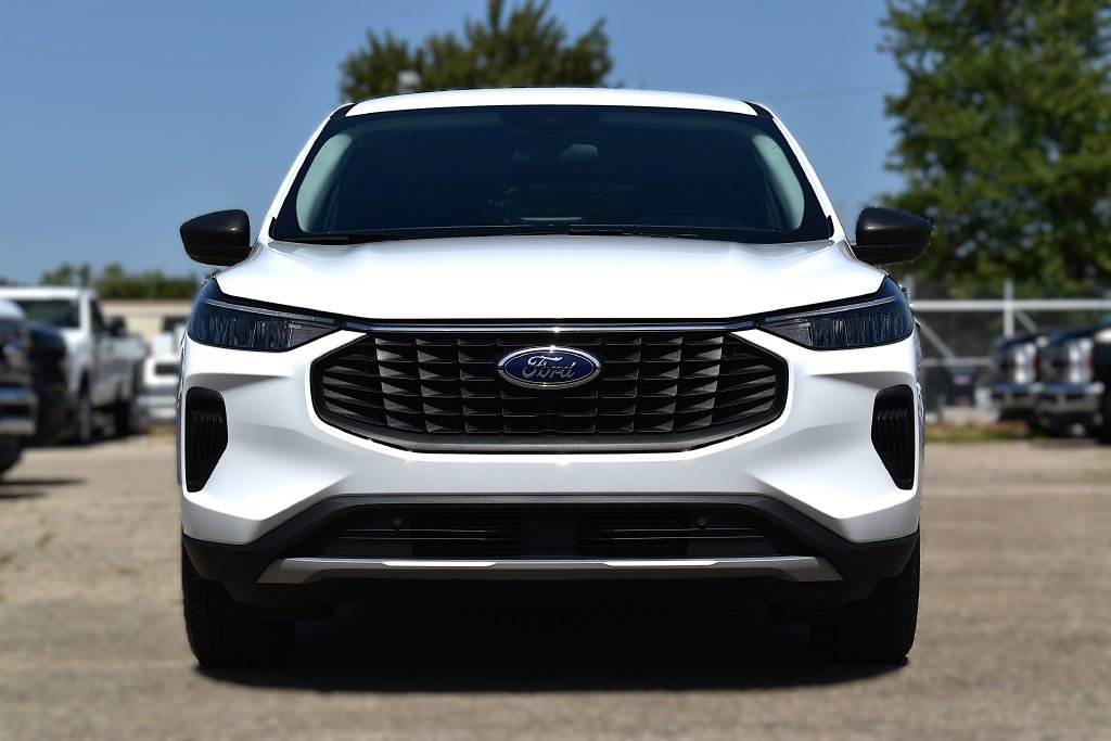 Certified 2023 Ford Escape Active AWD/4WD image 2